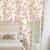 Papel de Parede Floral com Fundo Listrado